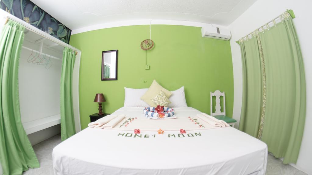 Bourbon Beach Jamaica Hotel Negril Buitenkant foto