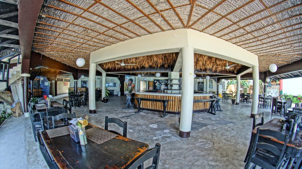Bourbon Beach Jamaica Hotel Negril Buitenkant foto