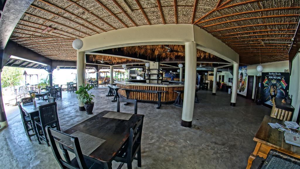 Bourbon Beach Jamaica Hotel Negril Buitenkant foto