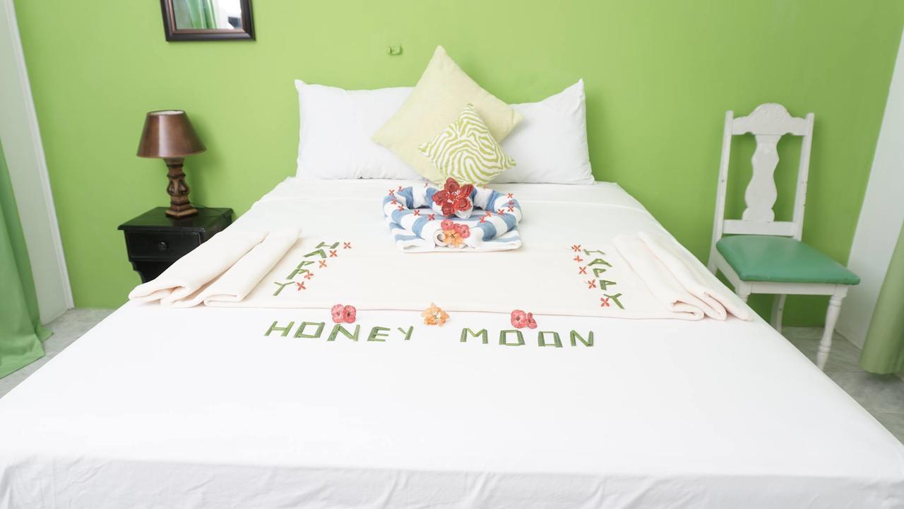 Bourbon Beach Jamaica Hotel Negril Buitenkant foto