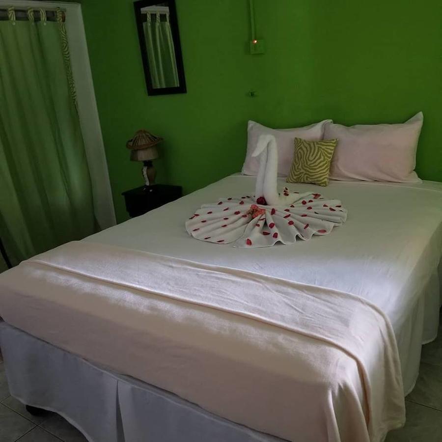 Bourbon Beach Jamaica Hotel Negril Buitenkant foto