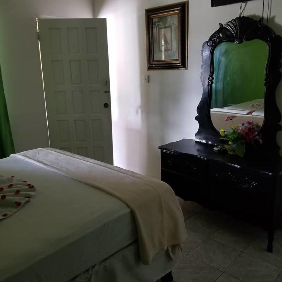 Bourbon Beach Jamaica Hotel Negril Buitenkant foto